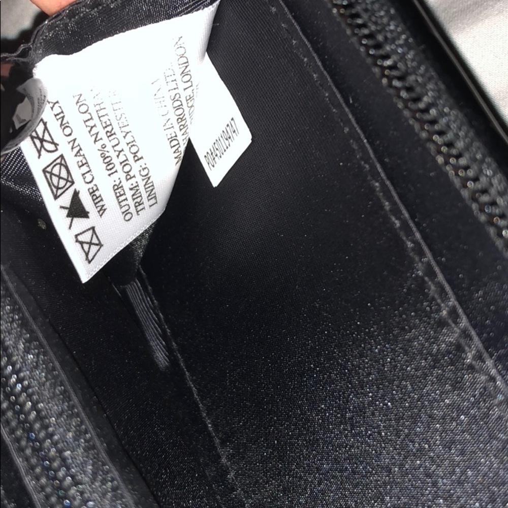 5/$25✨Harrods Black Quilted & Sequin Wallet - Picture 8 of 8